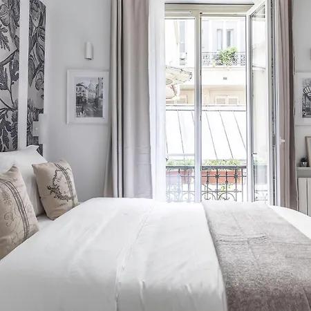 Montmartre Chagall Apartment Paris